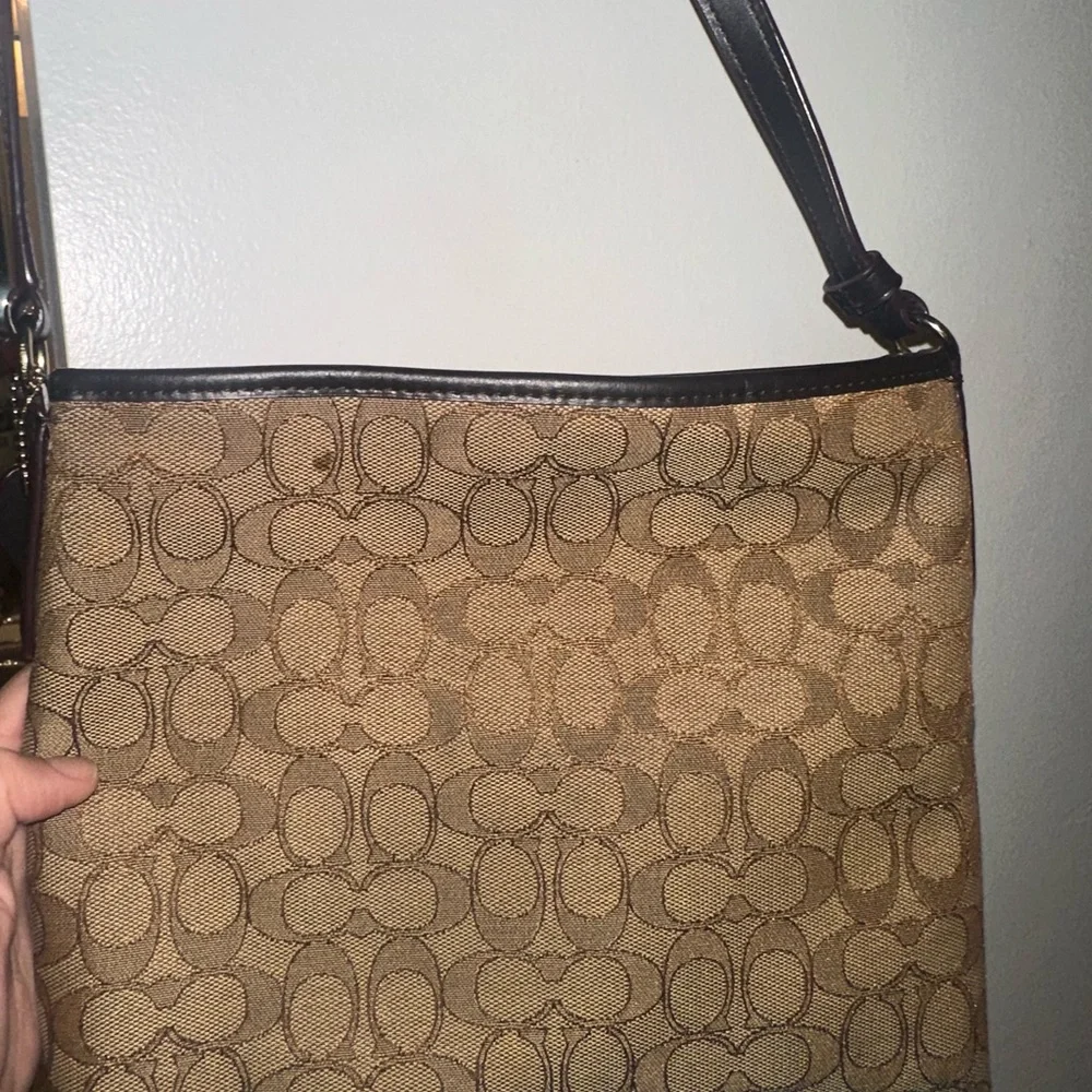 Coach - Picture 7 of 8